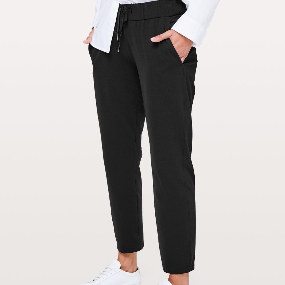Lululemon 7/8 On the Fly Pant